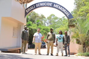 4-Day Rwanda to Uganda Gorilla Trek & Wildlife Safari